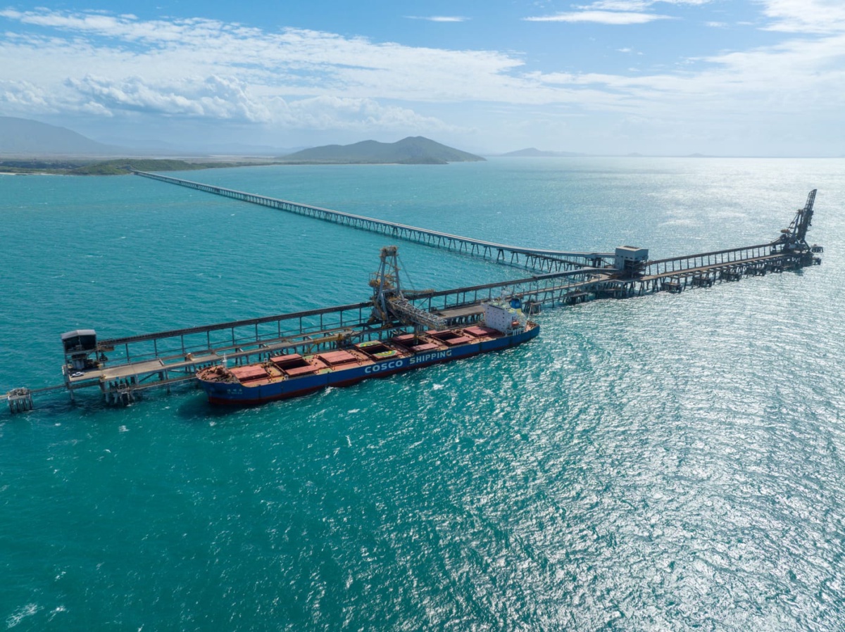 Bulk carrier alongside a coal ship loader at an Australian export jetty